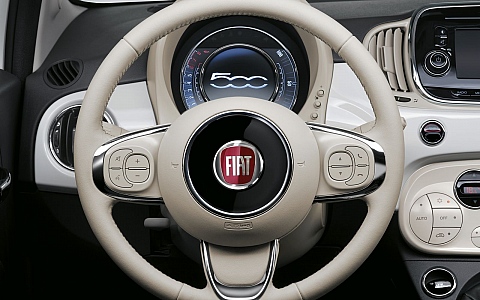 Fiat 500C (2015) - Interijer