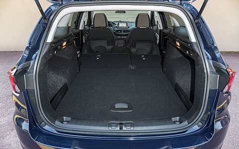 Fiat Tipo Station Wagon (2016) - Interijer