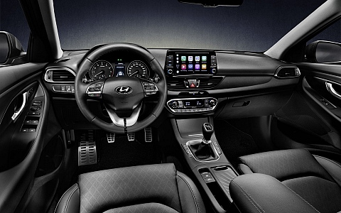 Hyundai i30 Fastback (2017) - Interijer