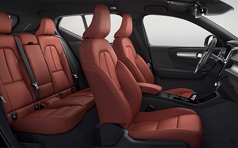 Volvo XC40 (2017) - Interijer