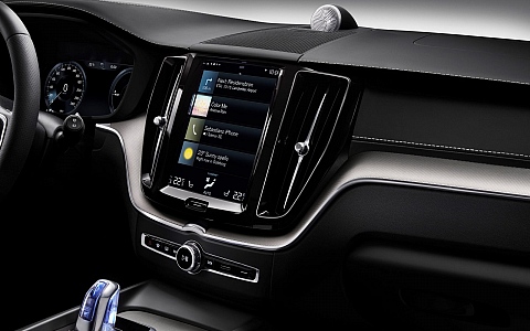 Volvo XC60 (2018) - Interijer