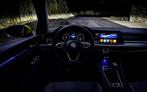 Volkswagen Golf 8 (2020) - Interijer