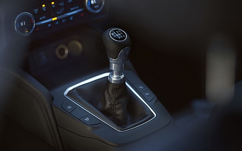 Ford Kuga (2021) - Interijer