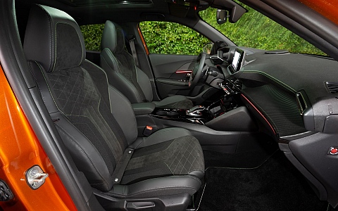 Peugeot 2008 (2021) - Interijer