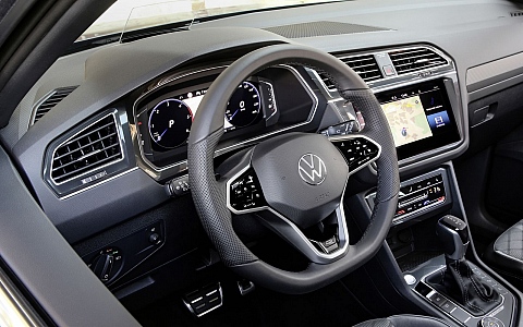 Volkswagen Tiguan (2020) - Interijer